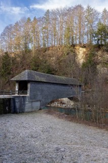 Le Pont qui Branle, covered wooden bridge Pont du Chatelet, Gruyeres, Fribourg, Switzerland, Europe