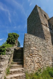 Ruin Reussenstein, ruin of a rock castle above Neidlingen, rock above the Neidlingen valley,