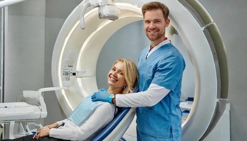 AI generated, RF, woman, woman, doctor, doctors, female doctor, 30, 35, years, attractive,
