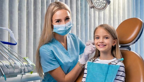 AI generated, dentist treats a little girl, dentist, blonde, 30, 35, years, dental treatment,