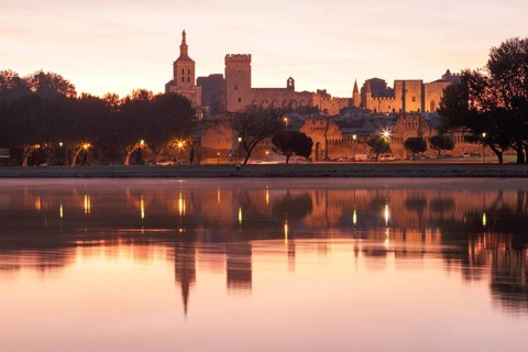 Pont St.-Benetzet and Papast Palace at sunrise, Avignon, Provence, France, Europe