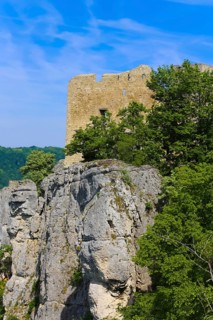 Ruin Reussenstein, ruin of a rock castle above Neidlingen, rock above the Neidlingen valley,
