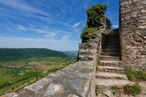 Ruin Reussenstein, ruin of a rock castle above Neidlingen, rocks above the Neidlingen valley,
