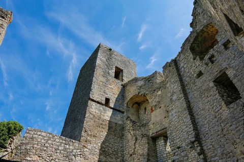 Ruin Reussenstein, ruin of a rock castle above Neidlingen, rock above the Neidlingen valley,