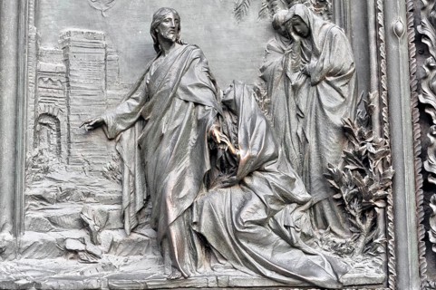 Door decoration in the entrance area, church motifs, Milan Cathedral, Duomo, start of construction