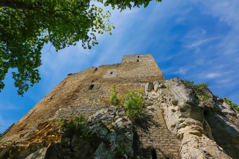 Ruin Reussenstein, ruin of a rock castle above Neidlingen, rock above the Neidlingen valley,