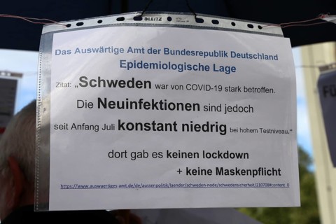 Karlsruhe: Corona protests against the measures taken by the federal government. The protests were