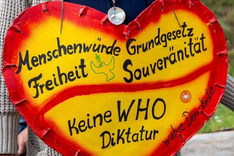 Under the motto Democracy Day, a parade took place in Neustadt-Hambach, followed by a rally at