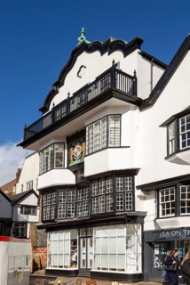 Mol's coffee house building, Tudor architecture 1596, Cathedral Close, Exeter, Devon, England, UK