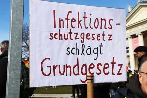 Large demonstration by critics of the corona measures in Kassel: Protests took place simultaneously