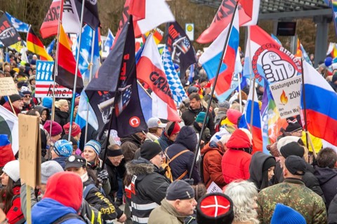 A large peace demonstration took place in Ramstein. Several thousand participants demonstrated