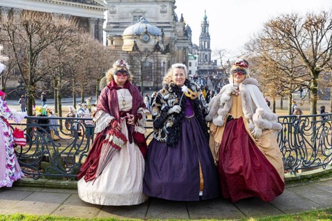LUST & PASSION & JOY OF LIFE, for the joy of the masquerade, the Elbvenezian Carnival took place in