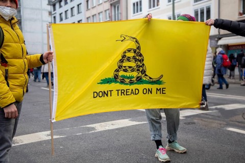 Frankfurt: Large demonstration against the corona measures. The organiser estimates the number of