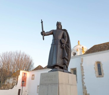 Statue of King Alfonso III (1210-1279) in the old town are of Faro, Algarve, Portugal, Europe