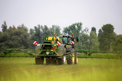 Use of crop protection in agriculture (Altlussheim, Baden-Wuerttemberg)