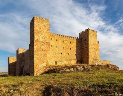 Ramparts wall of castle Parador hotel, Siguenza, Guadalajara province, Spain, Europe