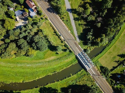 Railway bridge over the Schwarze Elster, Hoyerswerda, Saxony, Germany, Europe