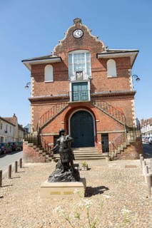 'The Drums of Fore and Aft' drummer boy sculpture by Arnold, Earl of Albemarle, Shire Hall, Market
