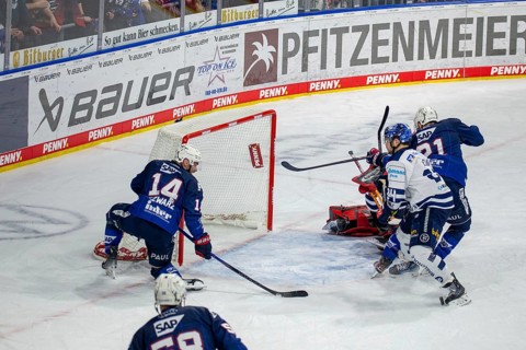 26.01.2024, DEL, German Ice Hockey League, Matchday 41) : Adler Mannheim against Iserlohn Roosters