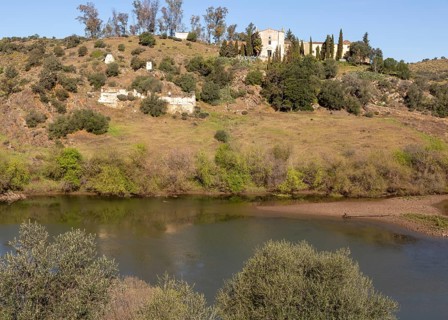 Convento de Sao Francisco, convent of Saint Francis, river Rio Guadiana, Mertola, Baixo Alentejo,