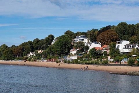 View over the Elbe beach in Hamburg harbour, Panorama, Hanseatic City of Hamburg, Hamburg, Germany,