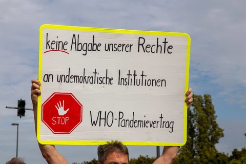 Under the motto Democracy Day, a parade took place in Neustadt-Hambach, followed by a rally at