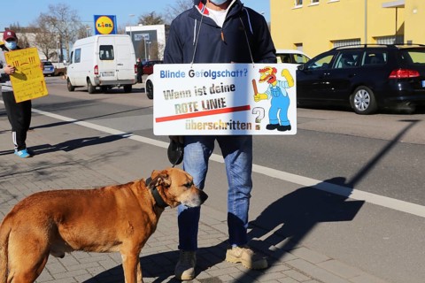 Rally against the corona measures: Demonstrators express their criticism of the corona policy with