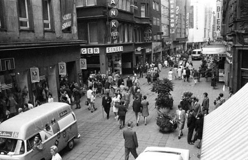 DEU, Germany, Dortmund: Personalities from politics, business and culture from the years 1965-71.