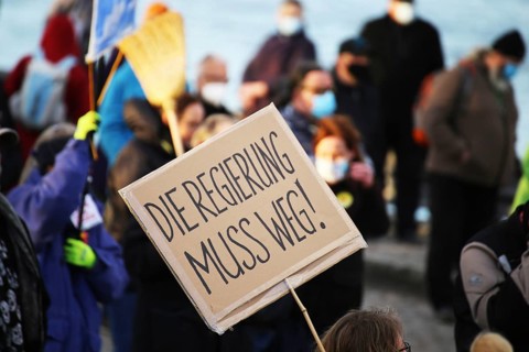 Mainz: A demonstration against the coronavirus measures took place under the slogan One year of