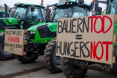 Farmers' protests in Ludwigshafen am Rhein: large demonstration by farmers from the Southern