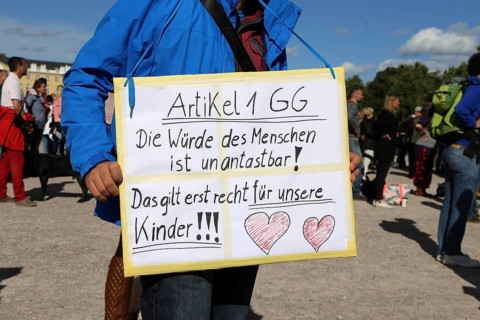 Karlsruhe: Corona protests against the measures taken by the federal government. The protests were