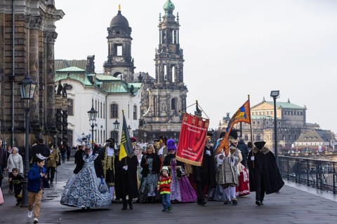 LUST & PASSION & JOY OF LIFE, for the joy of the masquerade, the Elbvenezian Carnival took place in