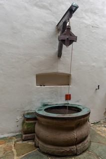 Historic draw well in the courtyard of the Fembohaus, Nuremberg, Middle Franconia, Bavaria,