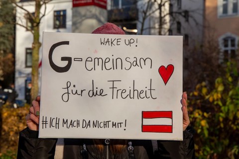 Frankfurt: Demonstration against vaccination pressure and the threat of compulsory vaccination. The