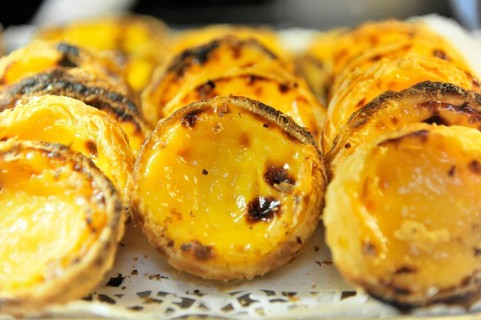 Pastel de Nata, Pasteis de Nata on a plate, custard tart, Portuguese speciality, city centre,