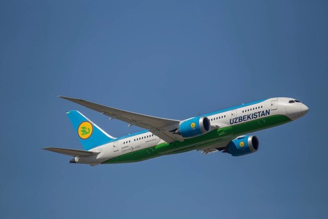 A passenger aircraft of the Uzbek airline Uzbekistan Airlines takes off from Frankfurt Airport