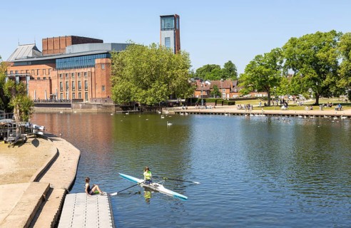 Royal Shakespeare Company theatre, River Avon, Stratford-upon-Avon, Warwickshire, England, U
