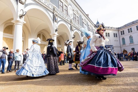 LUST & PASSION & JOY OF LIFE, for the joy of the masquerade, the Elbvenezian Carnival took place in
