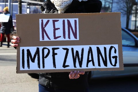 Rally against the corona measures: Demonstrators express their criticism of the corona policy with
