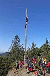 Mountain bike tour through the Bavarian Forest with the DAV Summit Club: stopover on the summit of