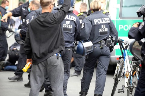 Berlin: The planned lateral thinkers' demonstration for peace and freedom against the German