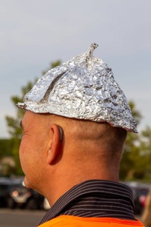 Self-deprecating aluminium hat wearer at a Monday demonstration against the corona measures in Bad