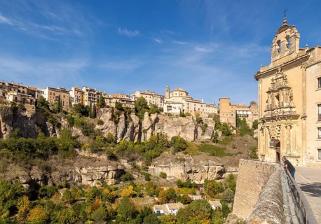 Historic buildings on cliff of river gorge, Rio Huecar, Cuenca, Castille La Mancha, Spain, Europe