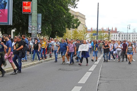 Berlin: The planned lateral thinkers' demonstration for peace and freedom against the corona