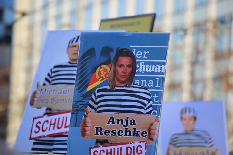 Large demonstration in Leipzig against the federal government's corona policy