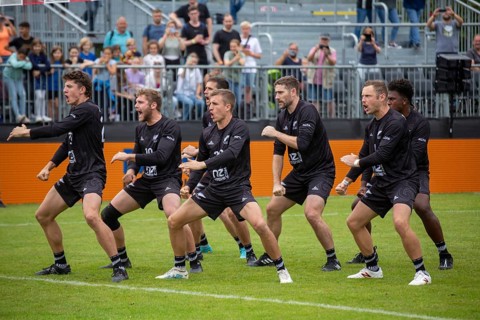 Fistball World Championship from 22 July to 29 July 2023 in Mannheim: Before the match between New
