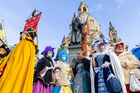 LUST & PASSION & JOY OF LIFE, for the joy of the masquerade, the Elbvenezian Carnival took place in
