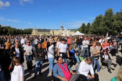 Karlsruhe: Corona protests against the measures taken by the federal government. The protests were
