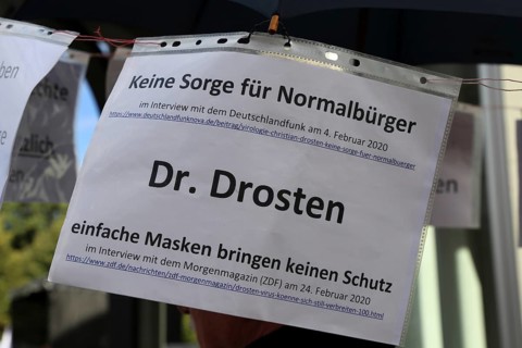 Karlsruhe: Corona protests against the measures taken by the federal government. The protests were