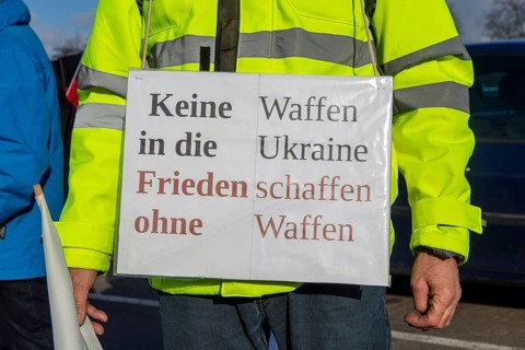 Demonstration in Landau in der Pfalz in favour of peace negotiations, affordable energy and living